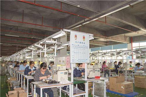 工業園區后發趕超的 江永現象 江永工業集中區發展紀實