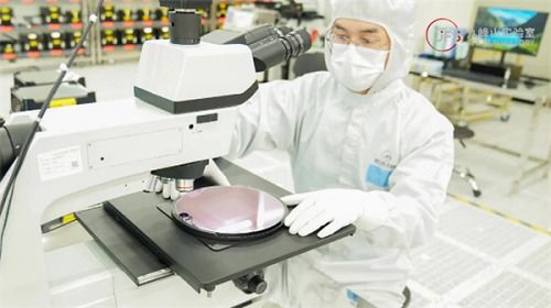 九峰山實驗室實現氮化鎵材料制備新突破，推動電子材料生產邁向新臺階